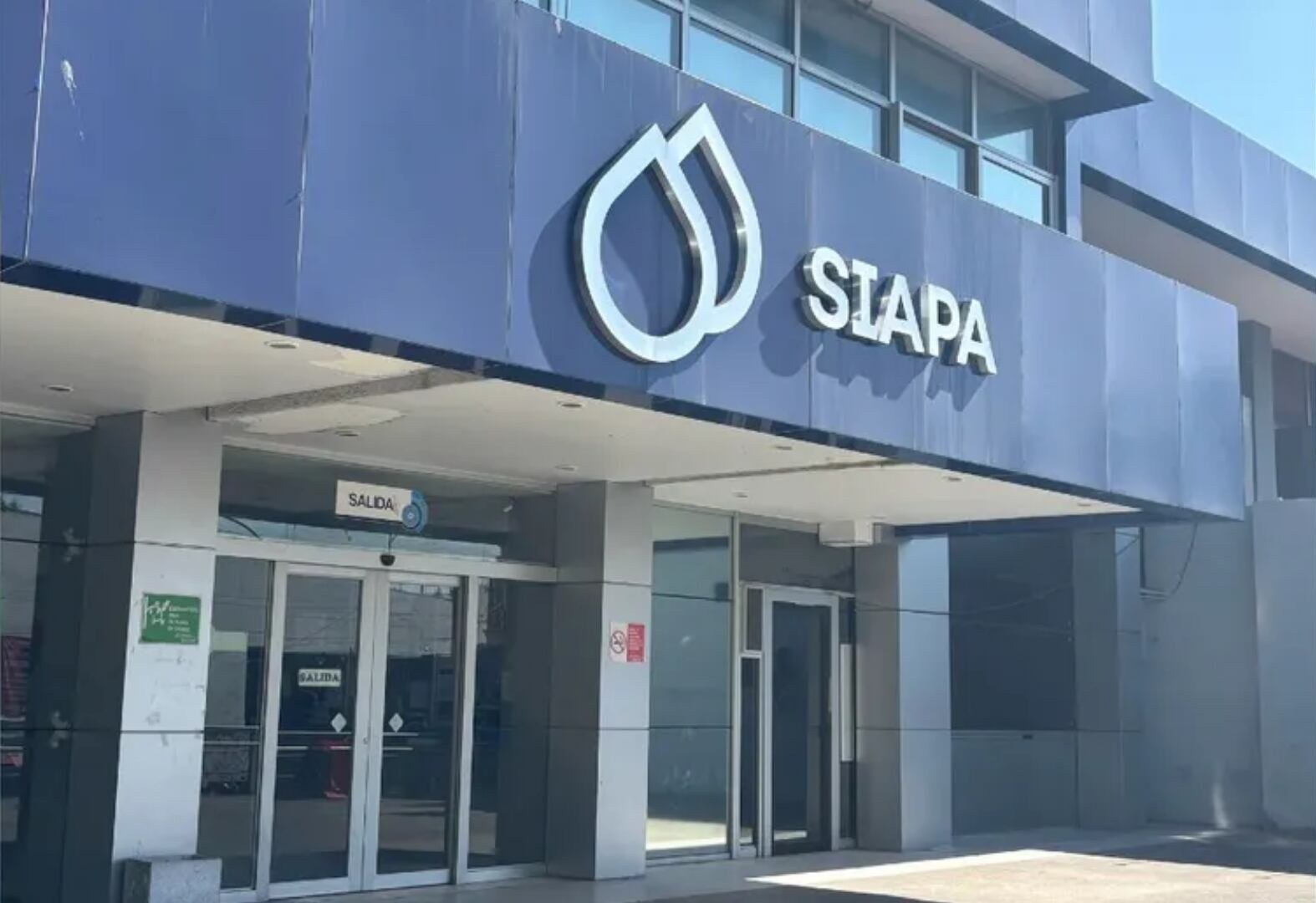 Fachada del edificio del SIAPA, el organismo operador del agua en la zona metropolitana de Guadalajara
